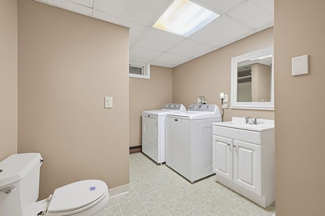 708 Rocky Hill Rd, Plymouth, MA 02360