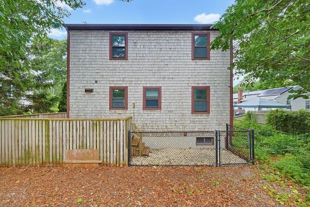 708 Rocky Hill Rd, Plymouth, MA 02360