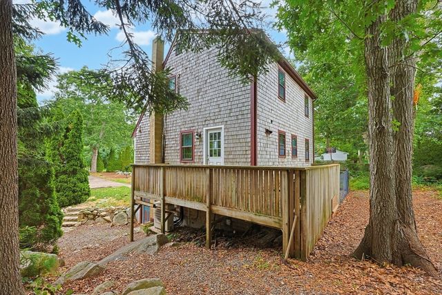 708 Rocky Hill Rd, Plymouth, MA 02360