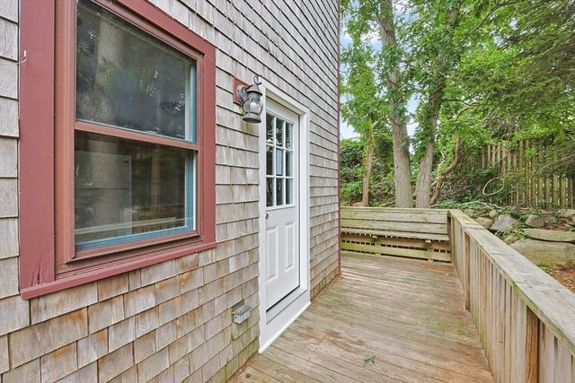 708 Rocky Hill Rd, Plymouth, MA 02360