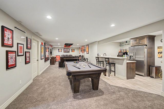 2601 Aberdeen Ln, Salina, KS 67401