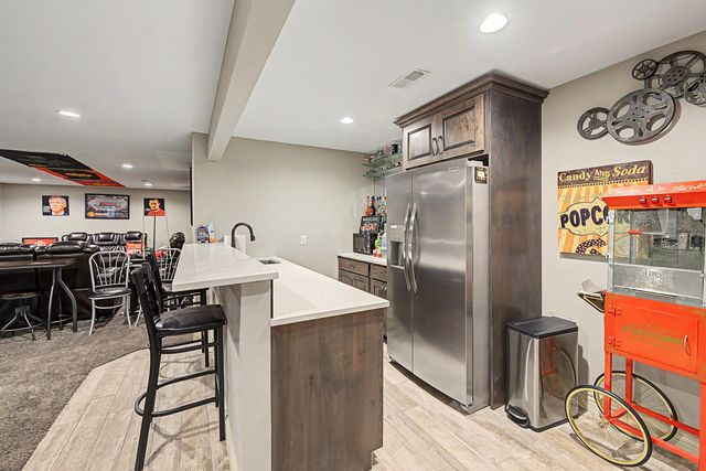 2601 Aberdeen Ln, Salina, KS 67401