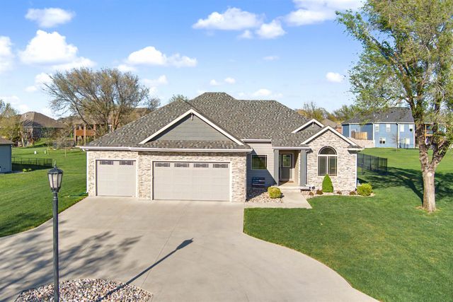 2601 Aberdeen Ln, Salina, KS 67401