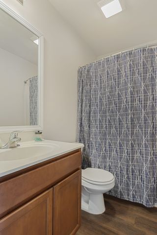 2708 Swarm Ct, Columbia, TN 38401