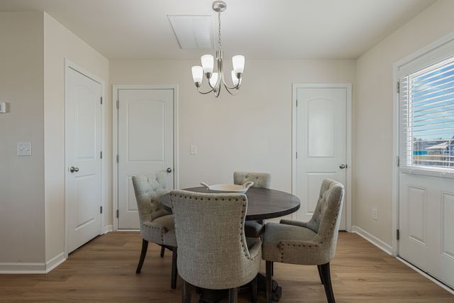 2708 Swarm Ct, Columbia, TN 38401