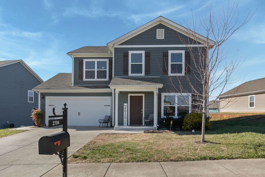 2708 Swarm Ct, Columbia, TN 38401