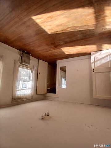 127 Maple Street, Norwich, CT 06360