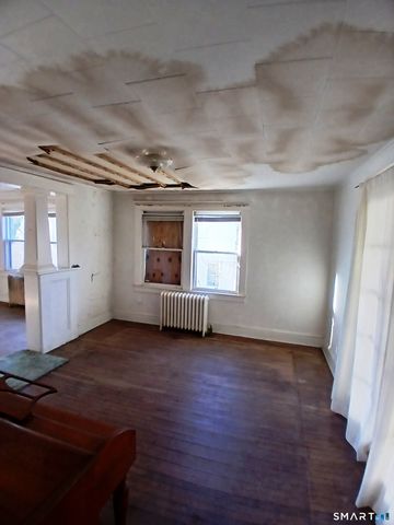 127 Maple Street, Norwich, CT 06360