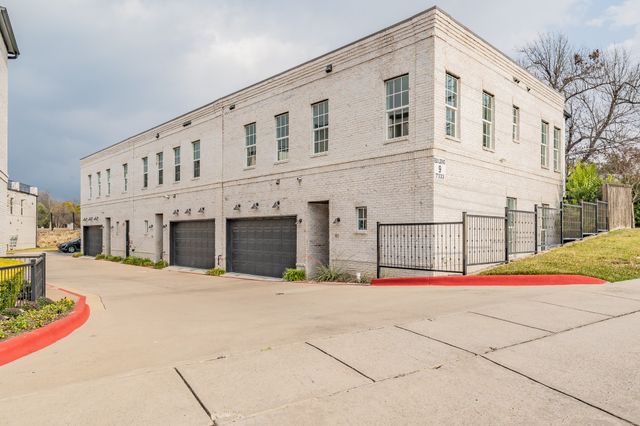 7333 Valley View Lane 902, Dallas, TX 75240