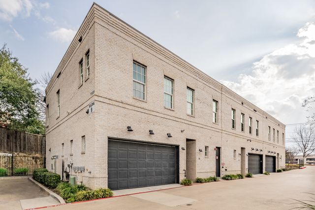 7333 Valley View Lane 902, Dallas, TX 75240