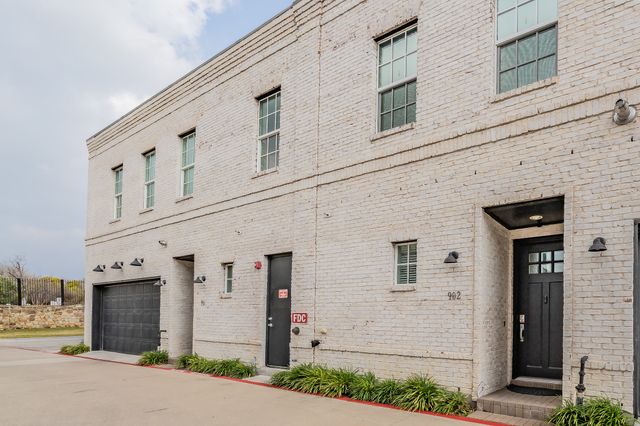 7333 Valley View Lane 902, Dallas, TX 75240