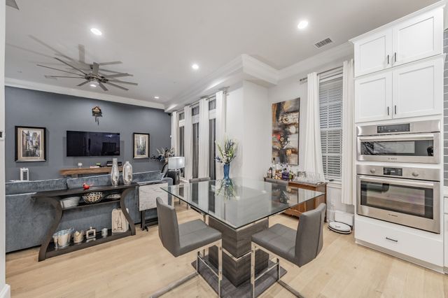 7333 Valley View Lane 902, Dallas, TX 75240