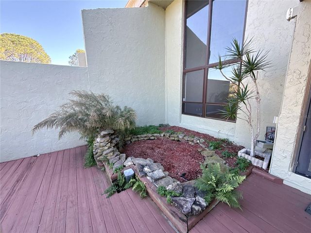 13516 PALMWOOD LANE, Tampa, FL 33618