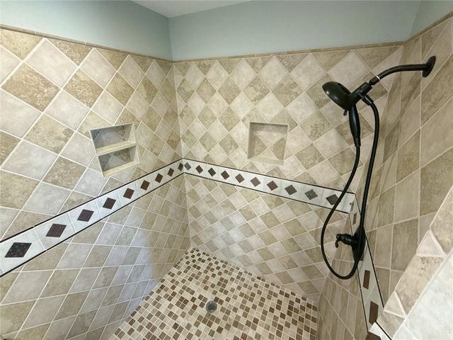 13516 PALMWOOD LANE, Tampa, FL 33618