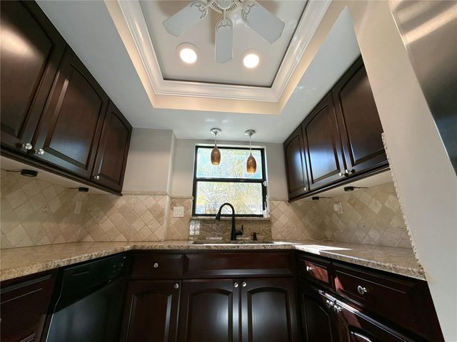 13516 PALMWOOD LANE, Tampa, FL 33618