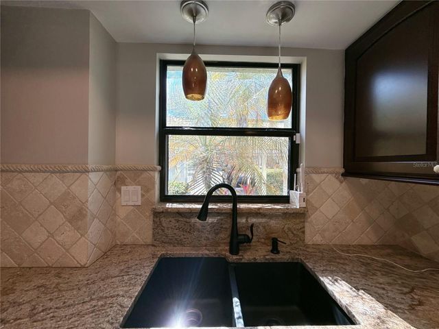 13516 PALMWOOD LANE, Tampa, FL 33618