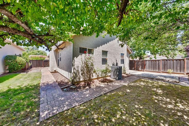 101 Sedgeford Way, Folsom, CA 95630