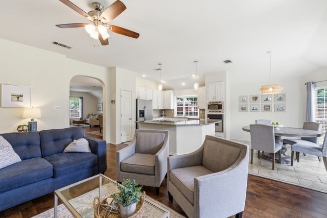 5305 Shadow Glen Drive, Grapevine, TX 76051