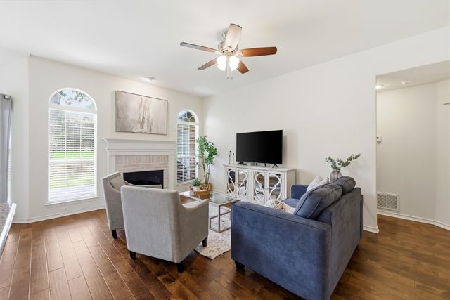 5305 Shadow Glen Drive, Grapevine, TX 76051