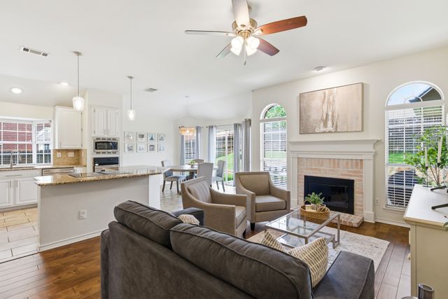 5305 Shadow Glen Drive, Grapevine, TX 76051