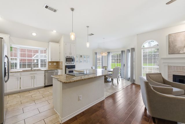 5305 Shadow Glen Drive, Grapevine, TX 76051