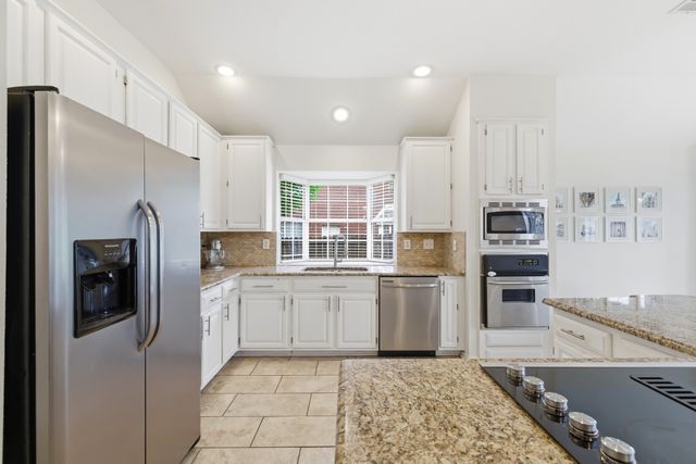 5305 Shadow Glen Drive, Grapevine, TX 76051