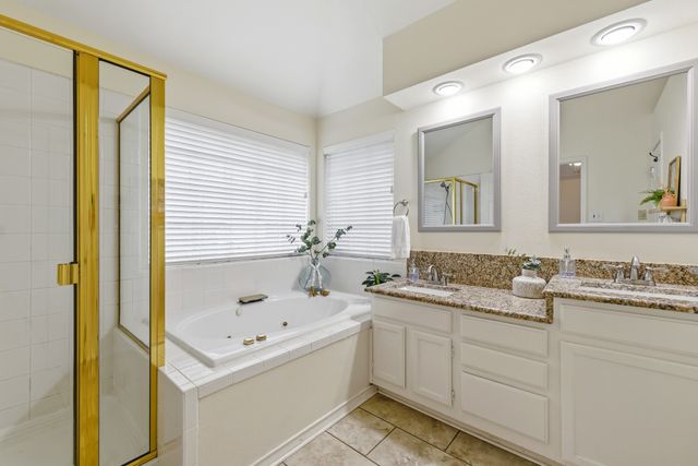 5305 Shadow Glen Drive, Grapevine, TX 76051