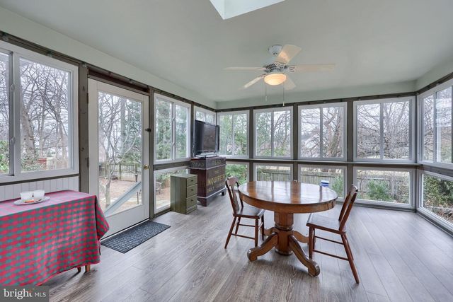 4 DUKE ST, New Freedom, PA 17349