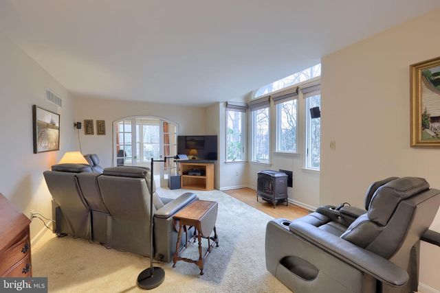 4 DUKE ST, New Freedom, PA 17349