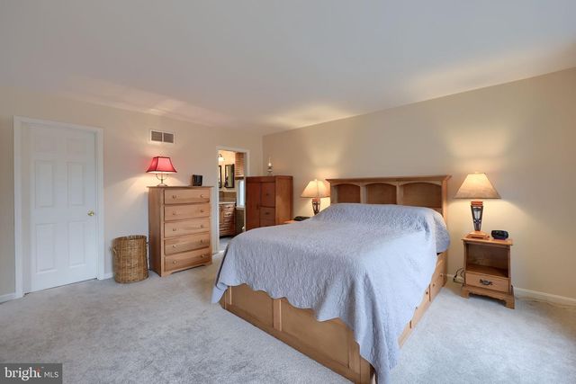 4 DUKE ST, New Freedom, PA 17349