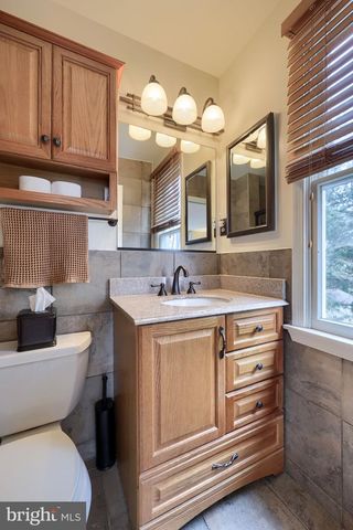 4 DUKE ST, New Freedom, PA 17349