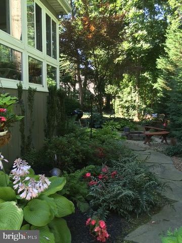 4 DUKE ST, New Freedom, PA 17349