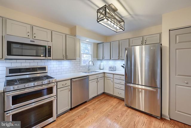 4 DUKE ST, New Freedom, PA 17349