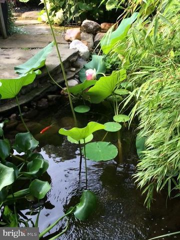 4 DUKE ST, New Freedom, PA 17349