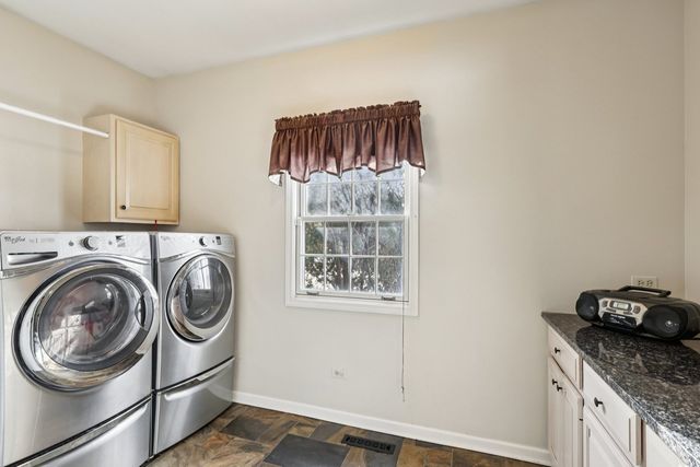 2904 Fox Knoll Court, Johnsburg, IL 60051