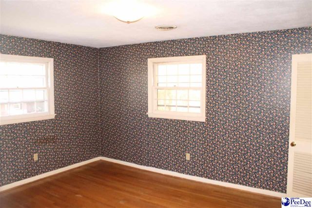309 E Reaves Ave, Dillon, SC 29536