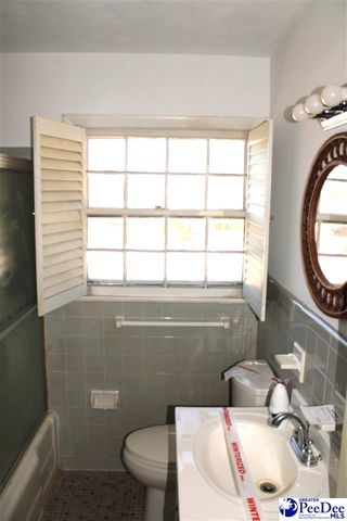 309 E Reaves Ave, Dillon, SC 29536