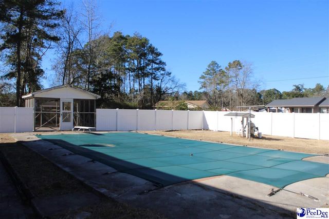 309 E Reaves Ave, Dillon, SC 29536