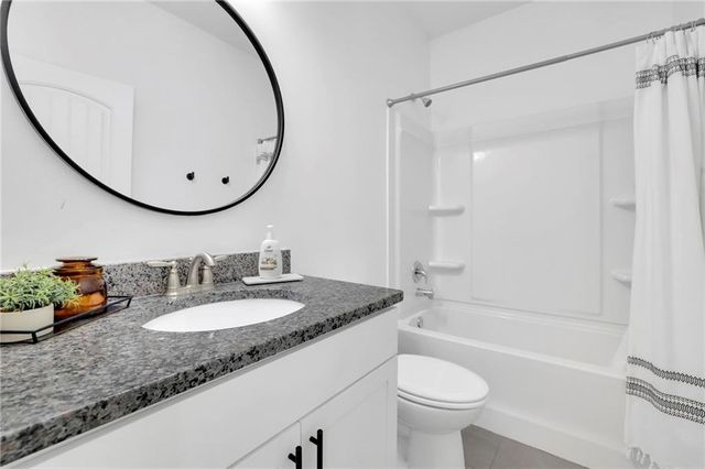 6808 New Fern Lane, Flowery Branch, GA 30542