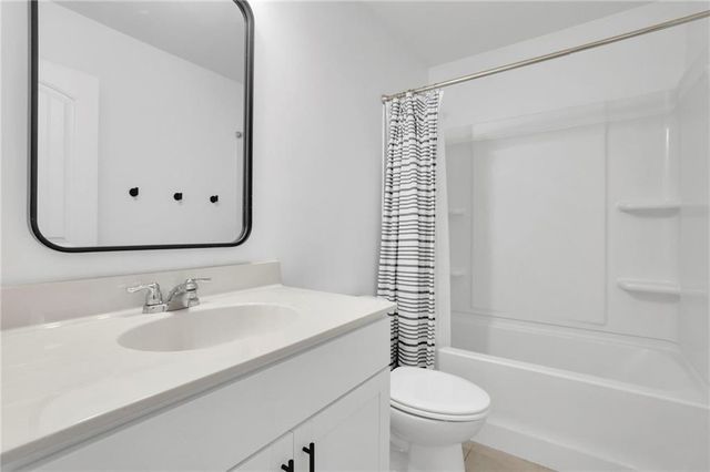 6808 New Fern Lane, Flowery Branch, GA 30542