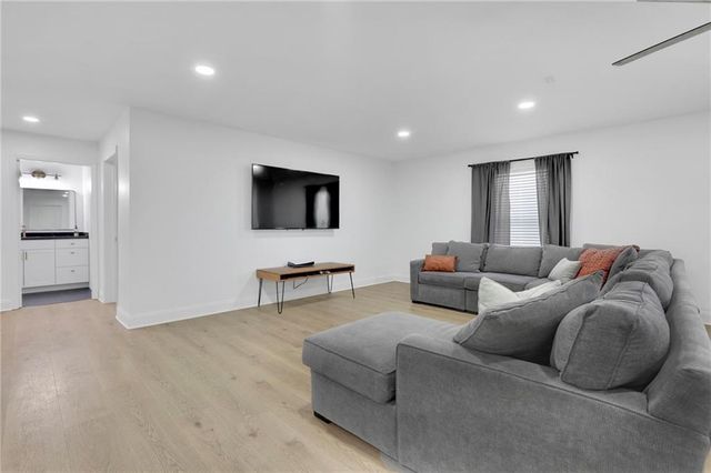 6808 New Fern Lane, Flowery Branch, GA 30542