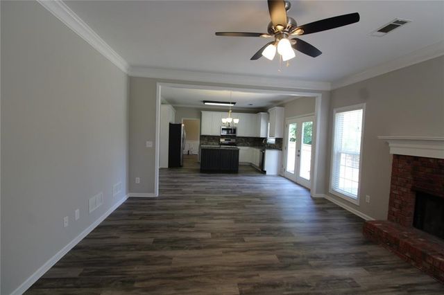 1525 Woodpoint Way, Lawrenceville, GA 30043