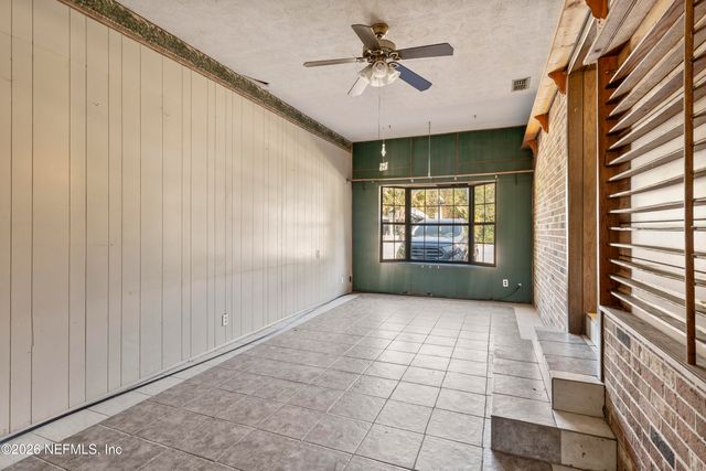 101 S OAKRIDGE Avenue, Green Cove Springs, FL 32043