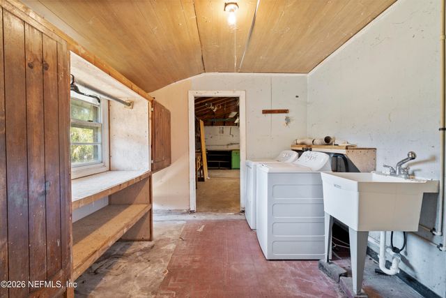 101 S OAKRIDGE Avenue, Green Cove Springs, FL 32043