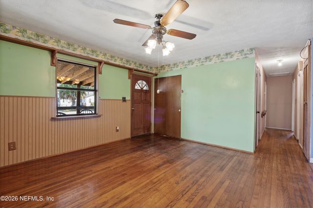 101 S OAKRIDGE Avenue, Green Cove Springs, FL 32043