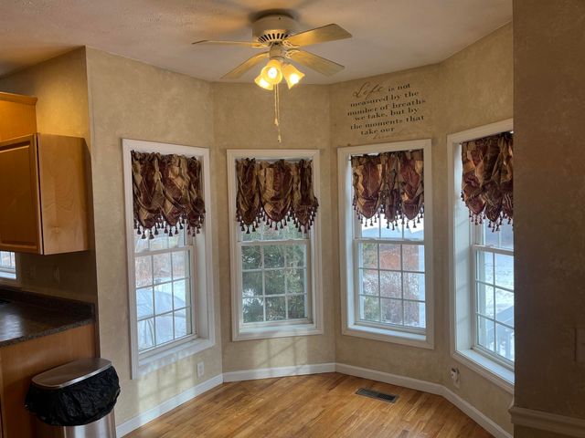 10 Checkerberry Lane, Londonderry, NH 03053