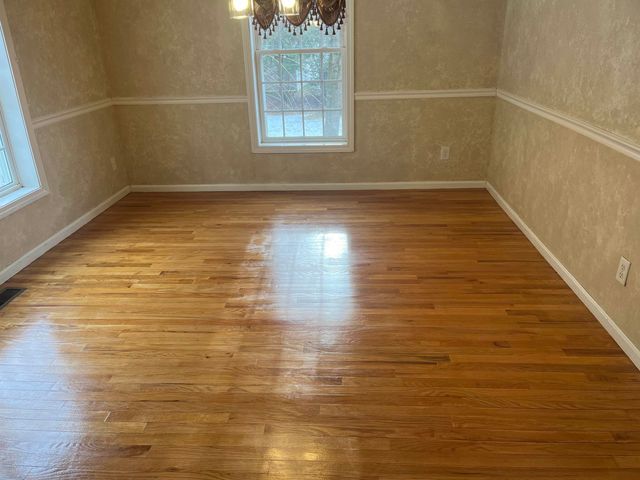 10 Checkerberry Lane, Londonderry, NH 03053