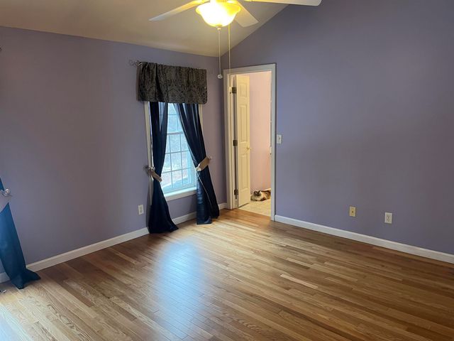 10 Checkerberry Lane, Londonderry, NH 03053