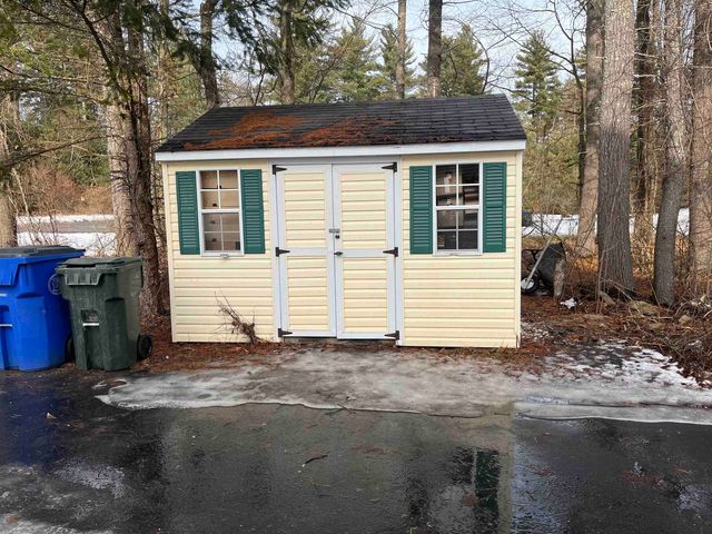 10 Checkerberry Lane, Londonderry, NH 03053