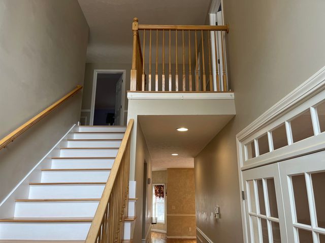 10 Checkerberry Lane, Londonderry, NH 03053